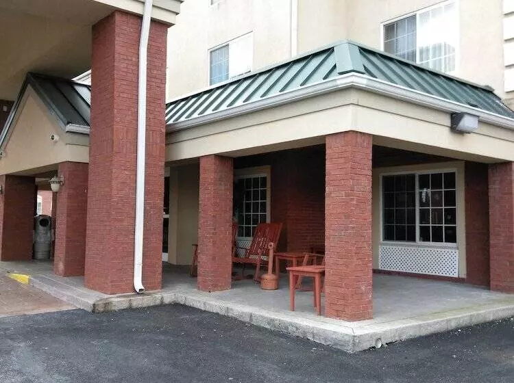 호텔 Baymont By Wyndham Clinton