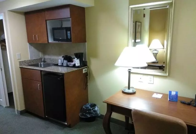 호텔 Baymont By Wyndham Clinton