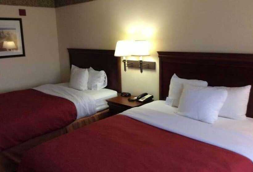 فندق Baymont By Wyndham Clinton