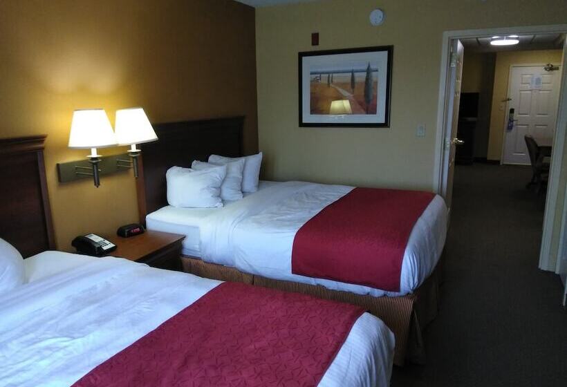 فندق Baymont By Wyndham Clinton