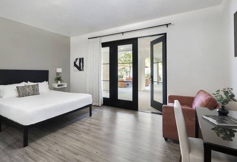 فندق Casa 425 + Lounge, A Four Sisters Inn