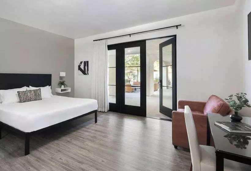 酒店 Casa 425 + Lounge, A Four Sisters Inn