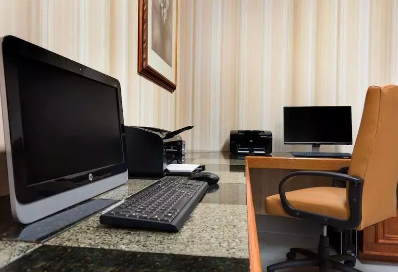 酒店 Country Inn & Suites By Radisson, Columbia, Mo