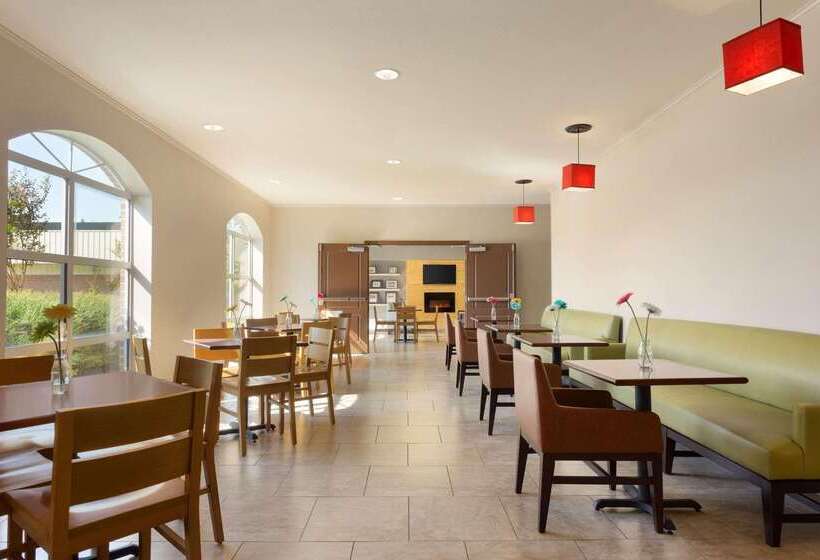 فندق Country Inn & Suites By Radisson, Pineville, La