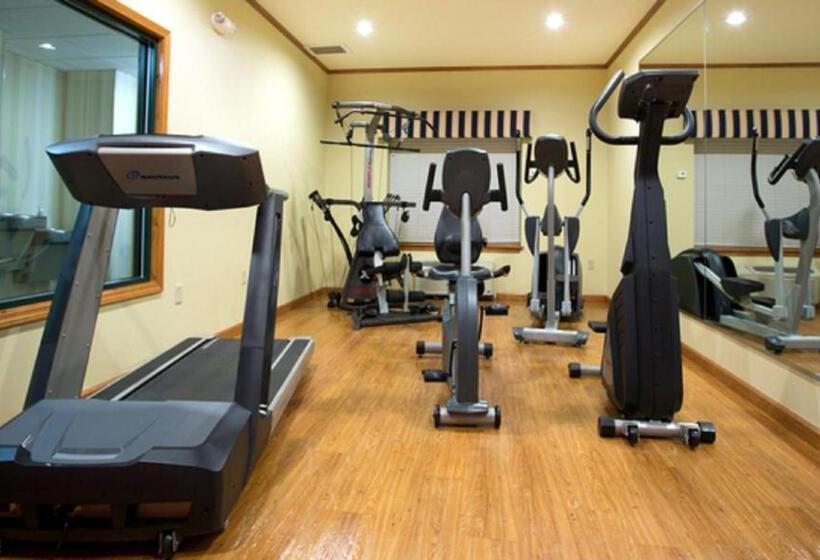 فندق Country Inn & Suites By Radisson, Pineville, La