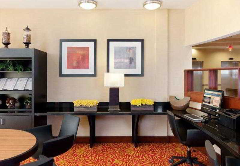 Отель Courtyard Marriott Houston Pearland