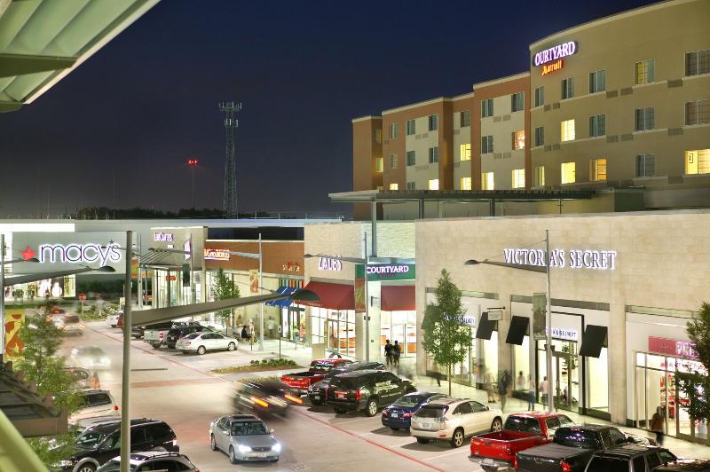 Отель Courtyard Marriott Houston Pearland