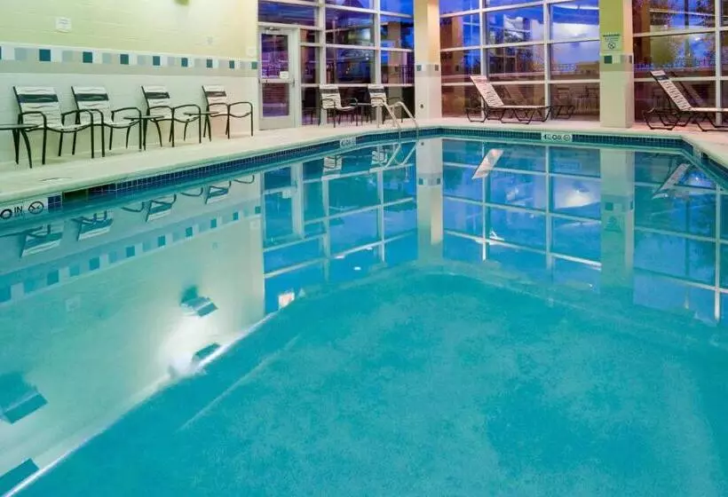 ホテル Courtyard Minneapolis Maple Grove Arbor Lakes