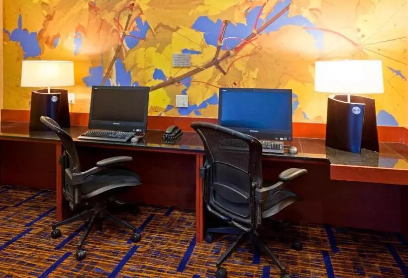 ホテル Courtyard Minneapolis Maple Grove Arbor Lakes