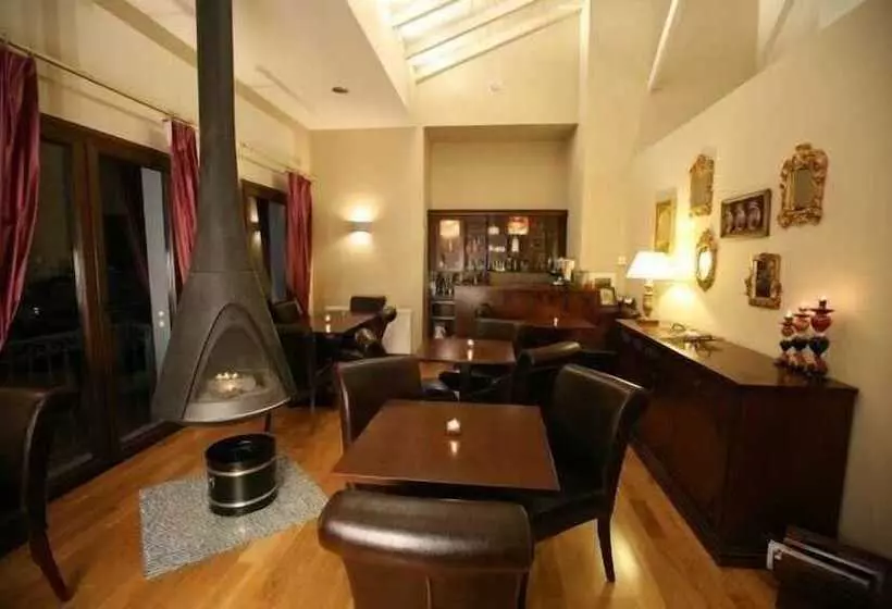 Hôtel Epavlis Meteora Suites