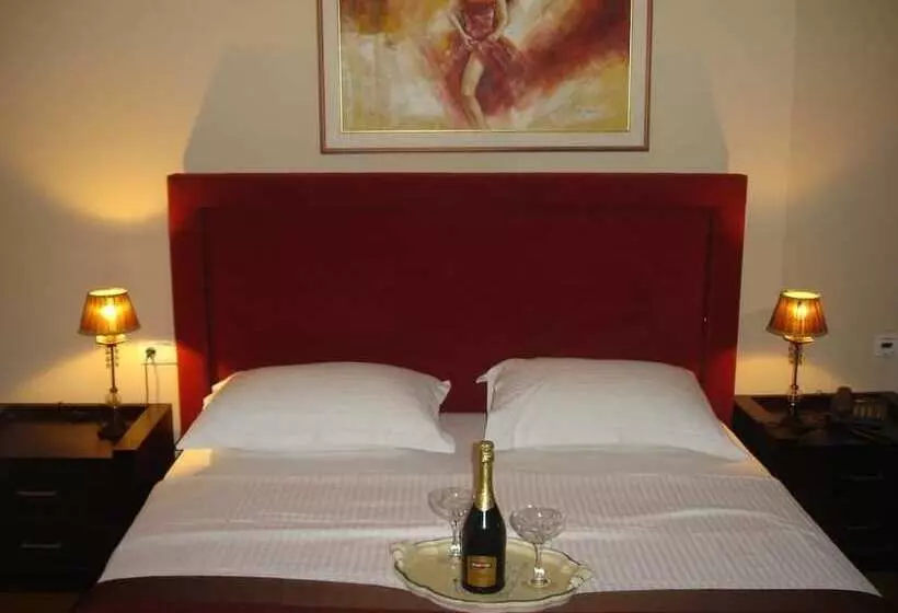 Hôtel Epavlis Meteora Suites