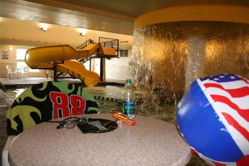 هتل Expressway Suites Fargo