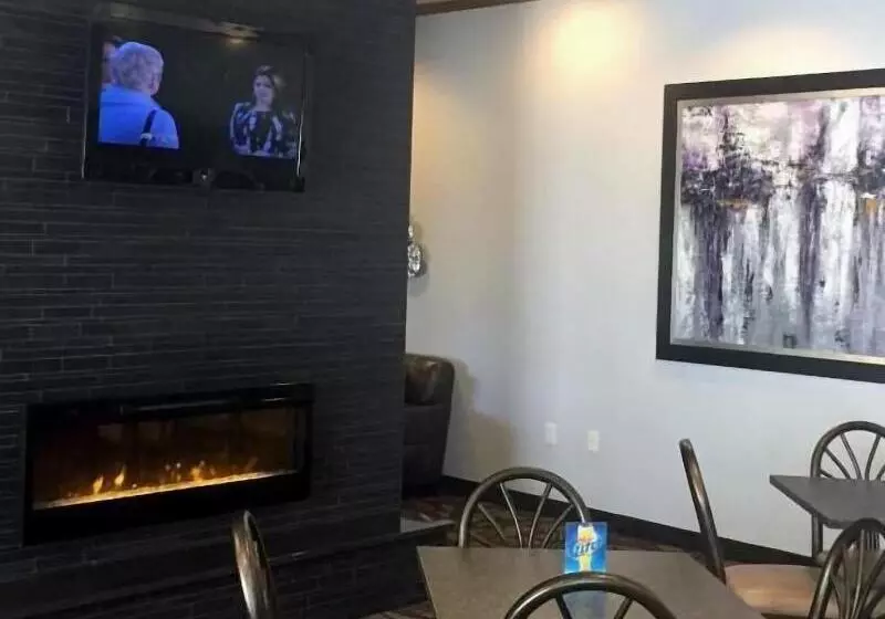 هتل Expressway Suites Fargo