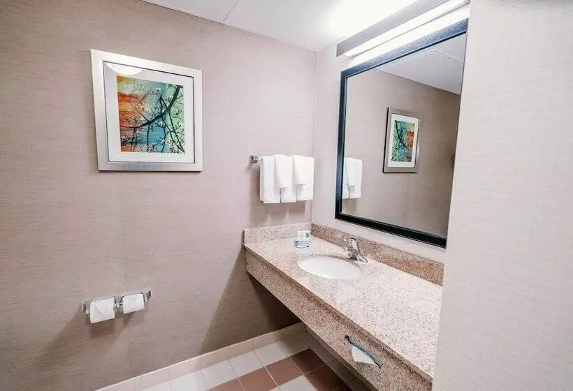 Otel Fairfield By Marriott Medford Long Island