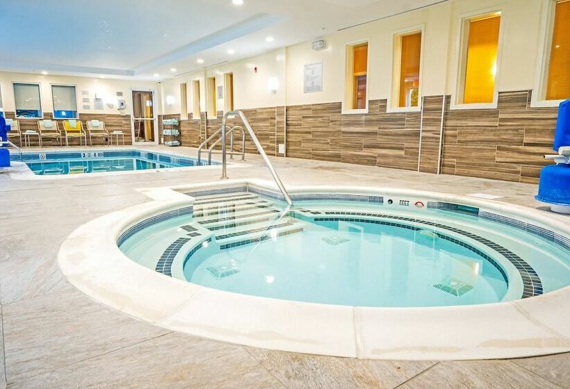 בית מלון כפרי Fairfield By Marriott Medford Long Island