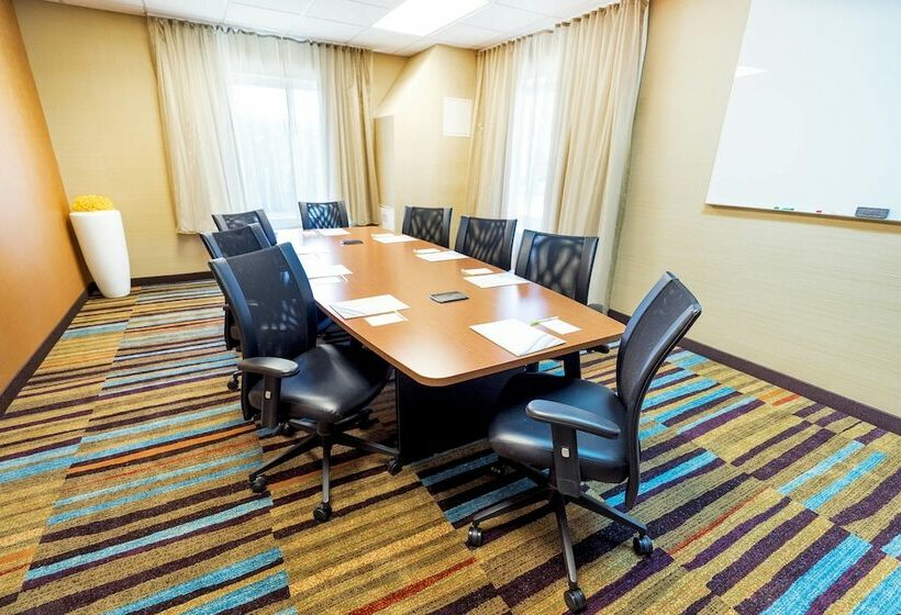 בית מלון כפרי Fairfield By Marriott Medford Long Island