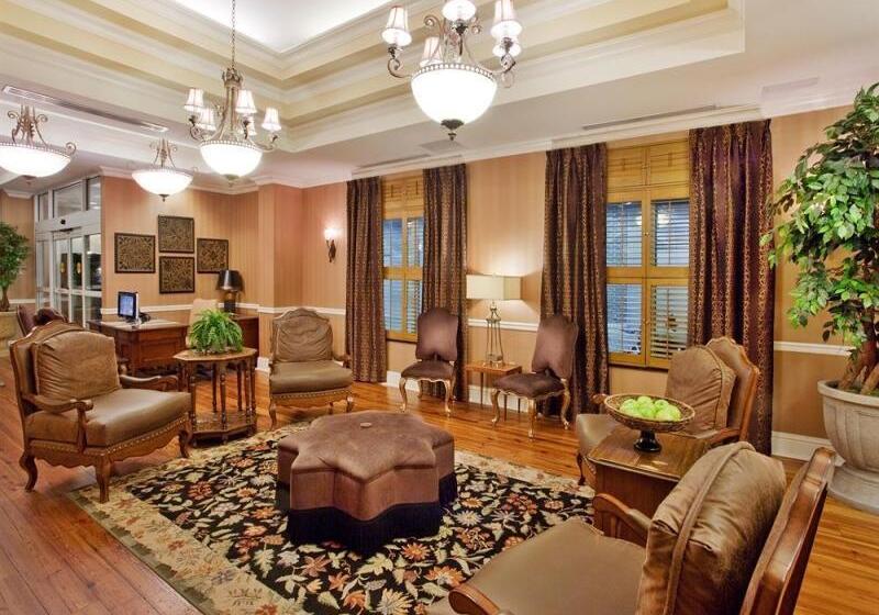 فندق Holiday Inn Savannah Historic District, An Ihg