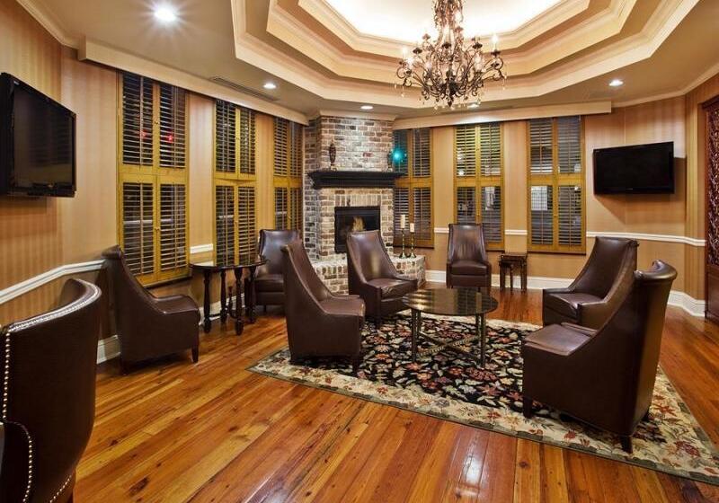فندق Holiday Inn Savannah Historic District, An Ihg