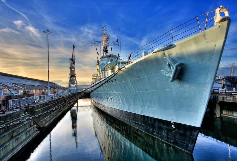 בית מלון כפרי Mercure Maidstone Great Danes