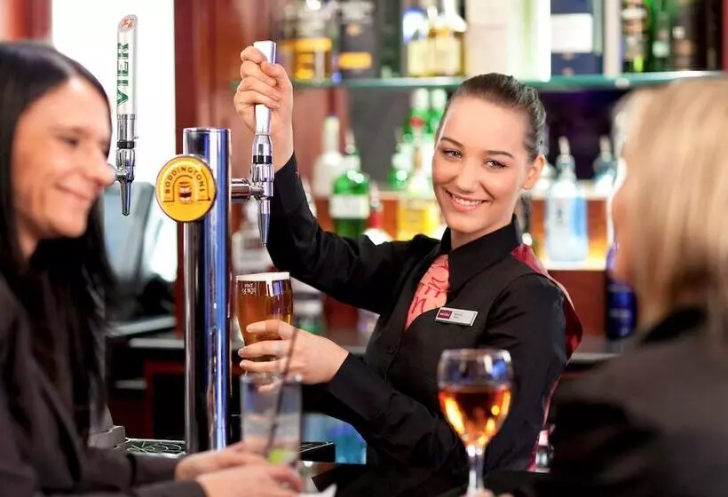 בית מלון כפרי Mercure Maidstone Great Danes