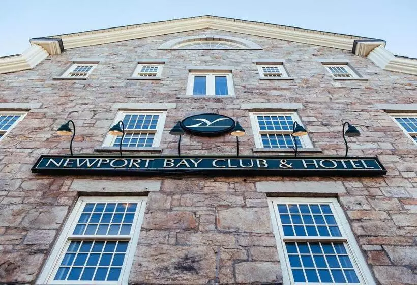 בית מלון כפרי Newport Bay Club And