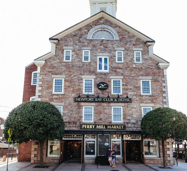 Hotel Newport Bay Club And