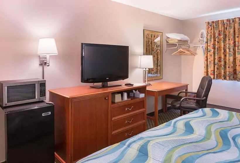 호텔 Rodeway Inn Milford  I84