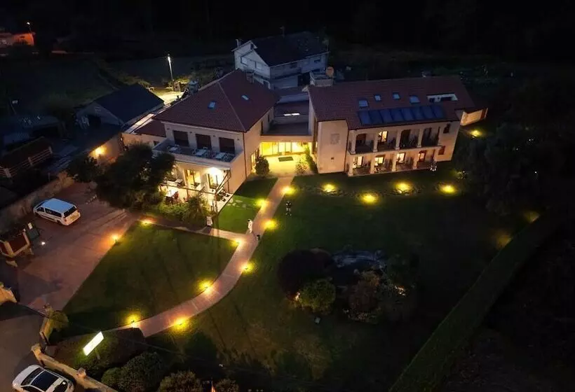 乡村酒店  Rural Campaniola