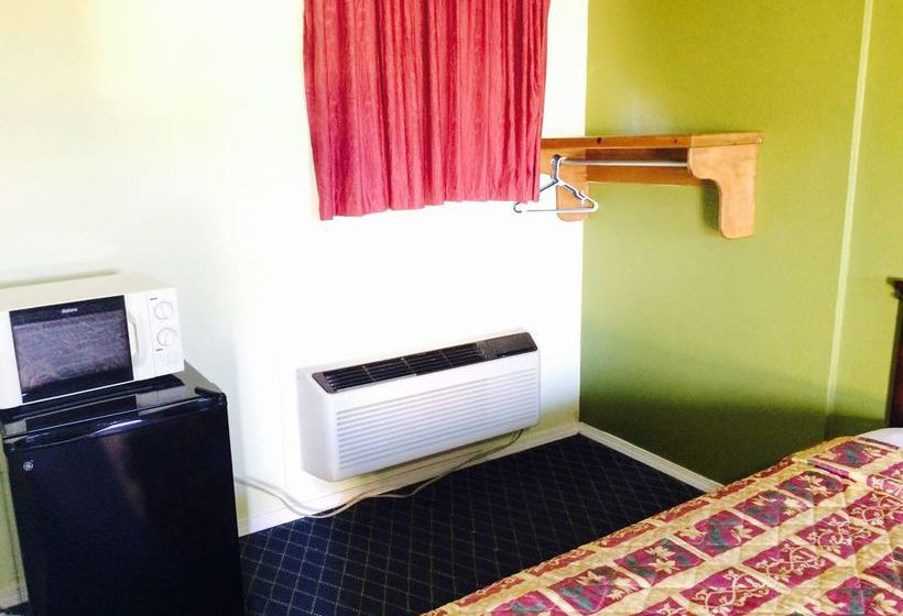 Hotelli Super Inn & Suites 