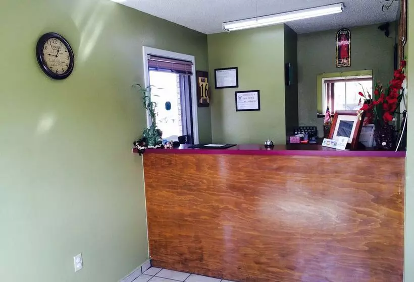 هتل Super Inn & Suites