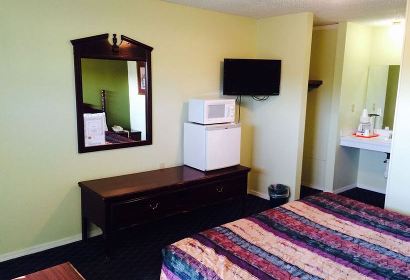 Hotelli Super Inn & Suites 