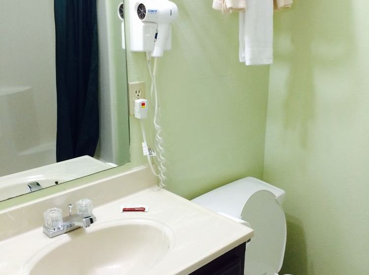 Hotelli Super Inn & Suites 