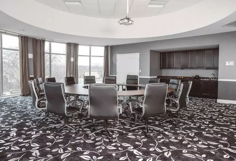 酒店 The Inn On Sheridan