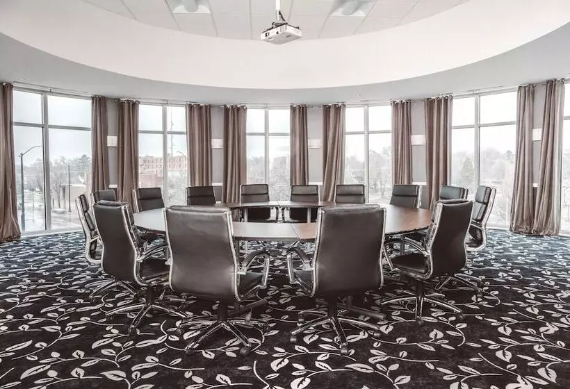 酒店 The Inn On Sheridan