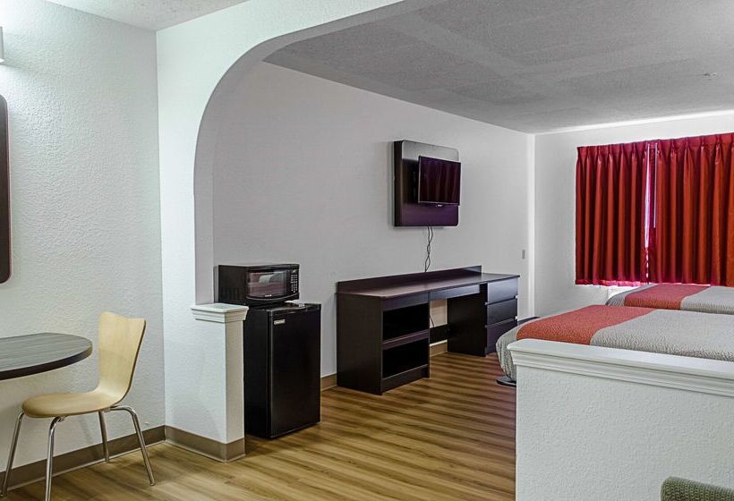 فندق على الطريق Quality Inn & Suites