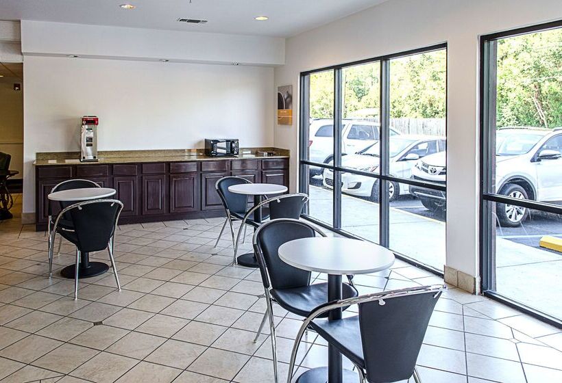 فندق على الطريق Quality Inn & Suites