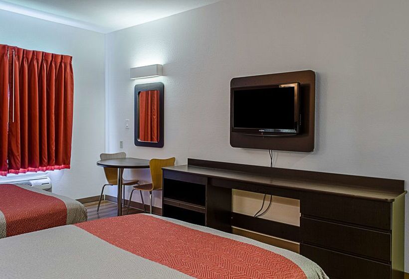 فندق على الطريق Quality Inn & Suites