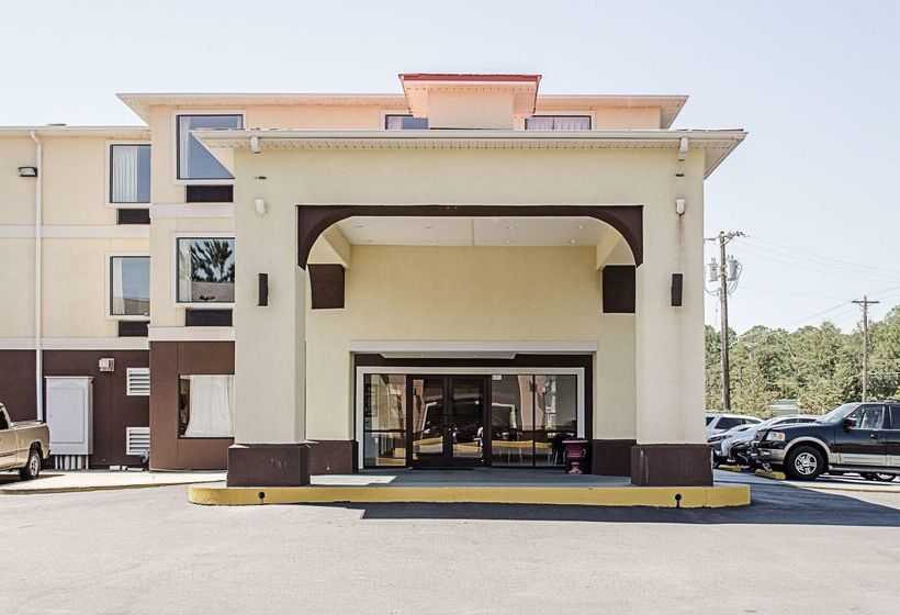 فندق على الطريق Quality Inn & Suites