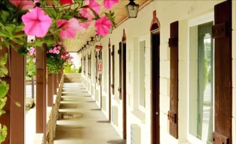 汽车旅馆  Auld Holland Inn