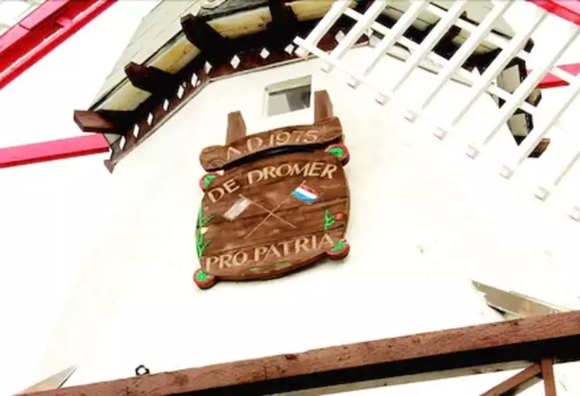 汽车旅馆  Auld Holland Inn