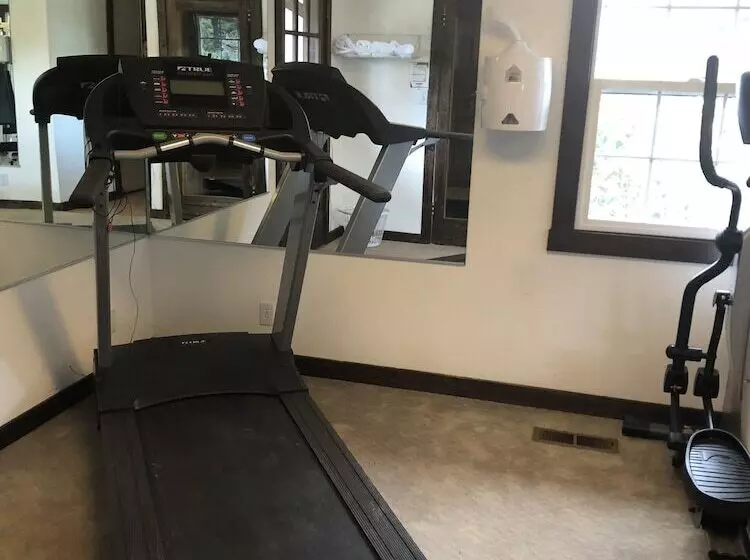 汽车旅馆  Auld Holland Inn