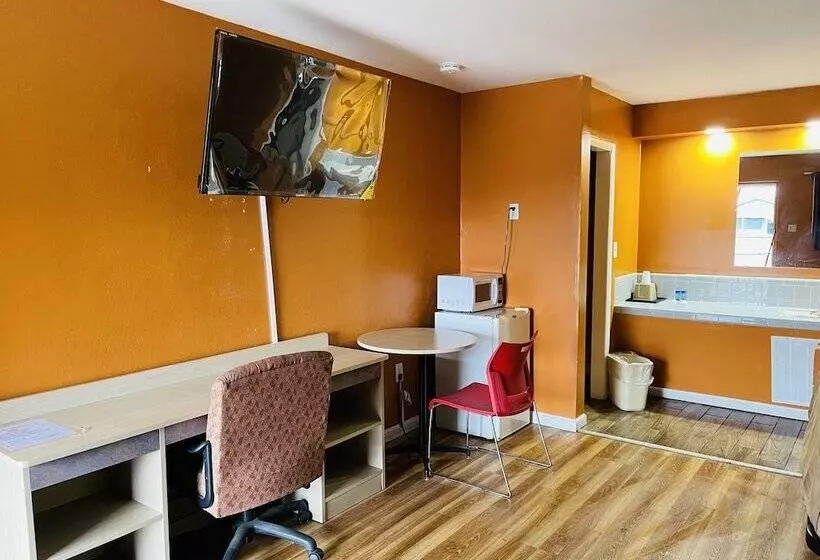 汽车旅馆 Budget Inn Pulaski