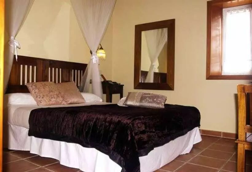 בית מלון כפרי Son Granot