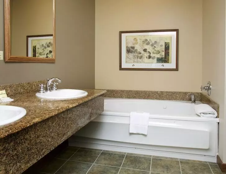 The Lodge At Cedar River, Shanty Creek Resort