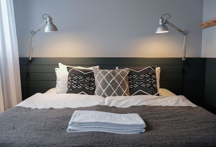 The Swan House By Heimaleiga