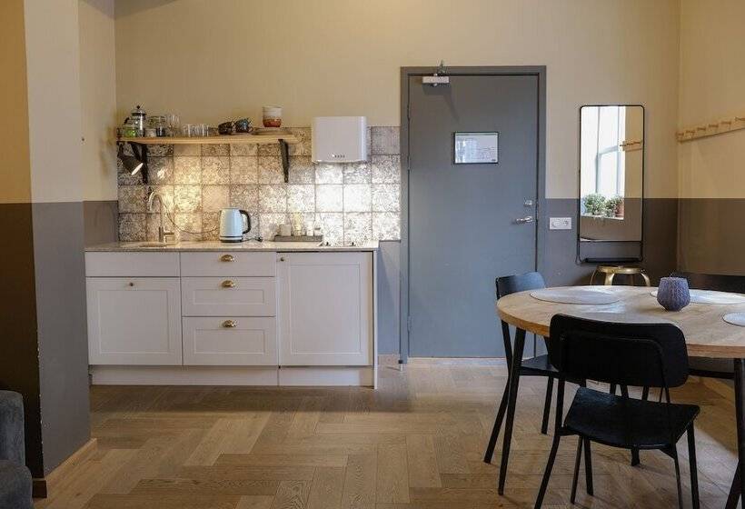 The Swan House By Heimaleiga