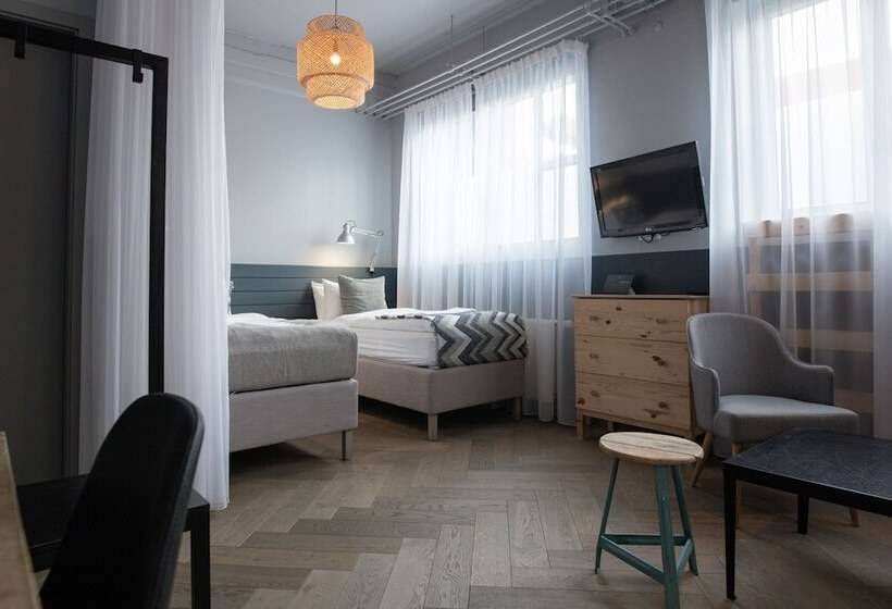 The Swan House By Heimaleiga