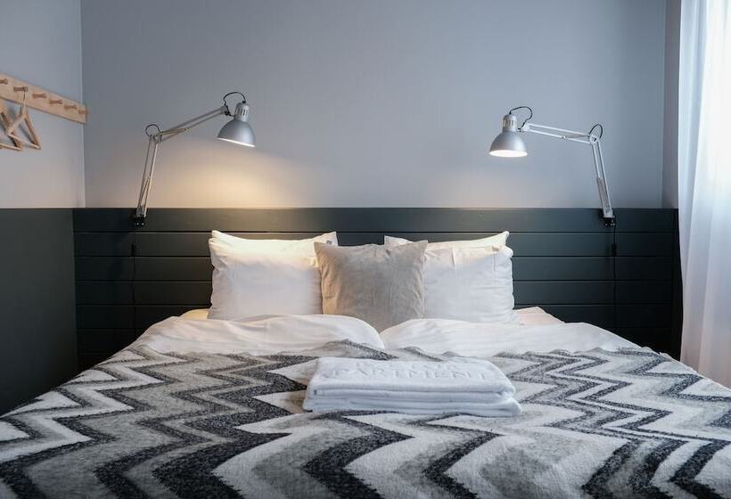 The Swan House By Heimaleiga