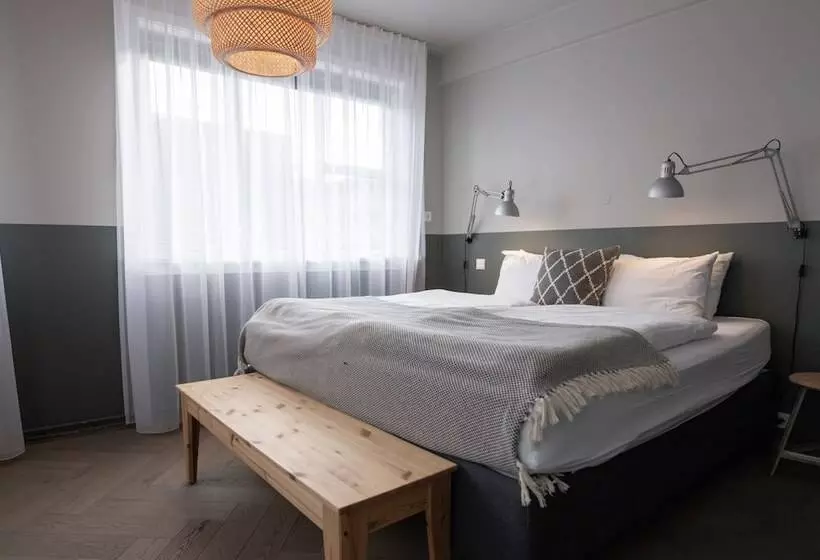 The Swan House By Heimaleiga