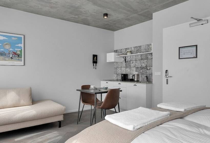 The Swan House By Heimaleiga